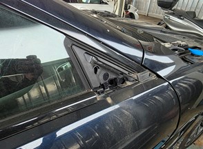 /Vozila/BMW 8/R43.jpg