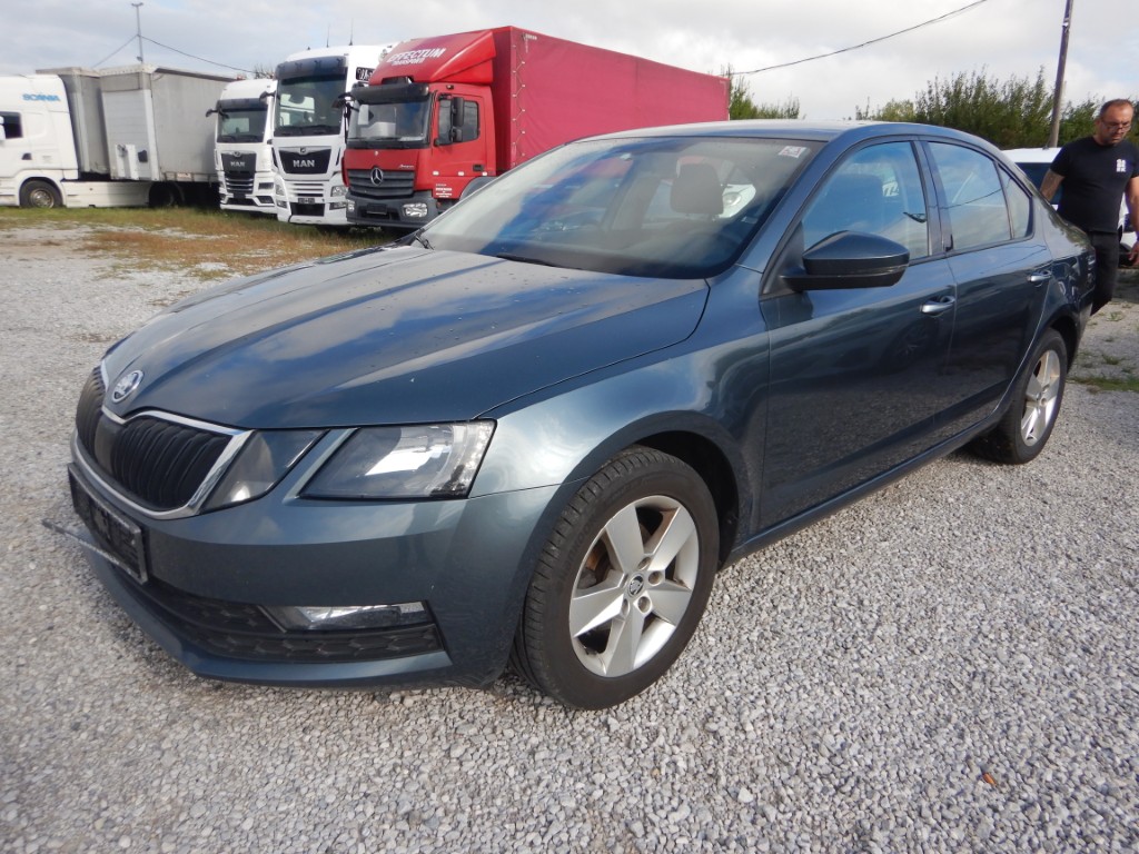 ŠKODA OCTAVIA 1.6 TDI AMBITION